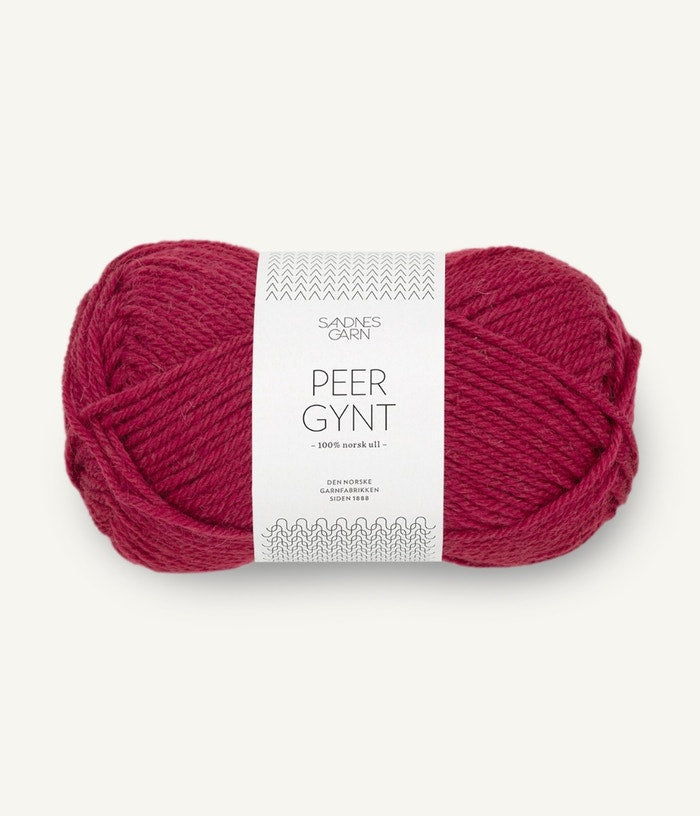 PetiteKnit Weekend Hat - Knitting Kit in Peer Gynt