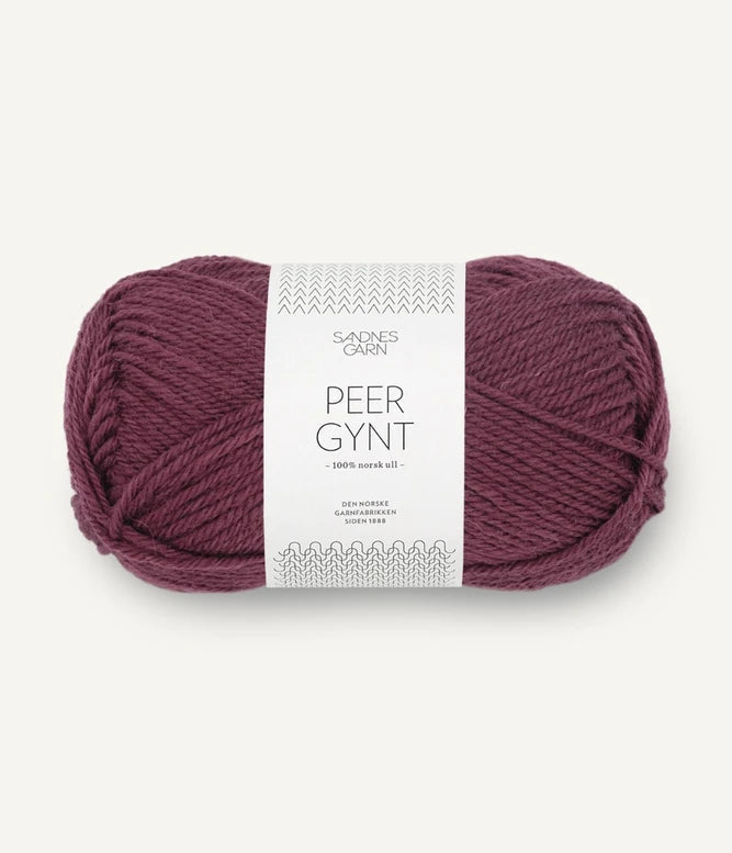 PetiteKnit Weekend Hat - Knitting Kit in Peer Gynt