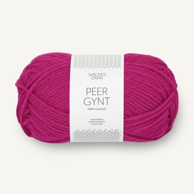 PetiteKnit Weekend Hat - Knitting Kit in Peer Gynt