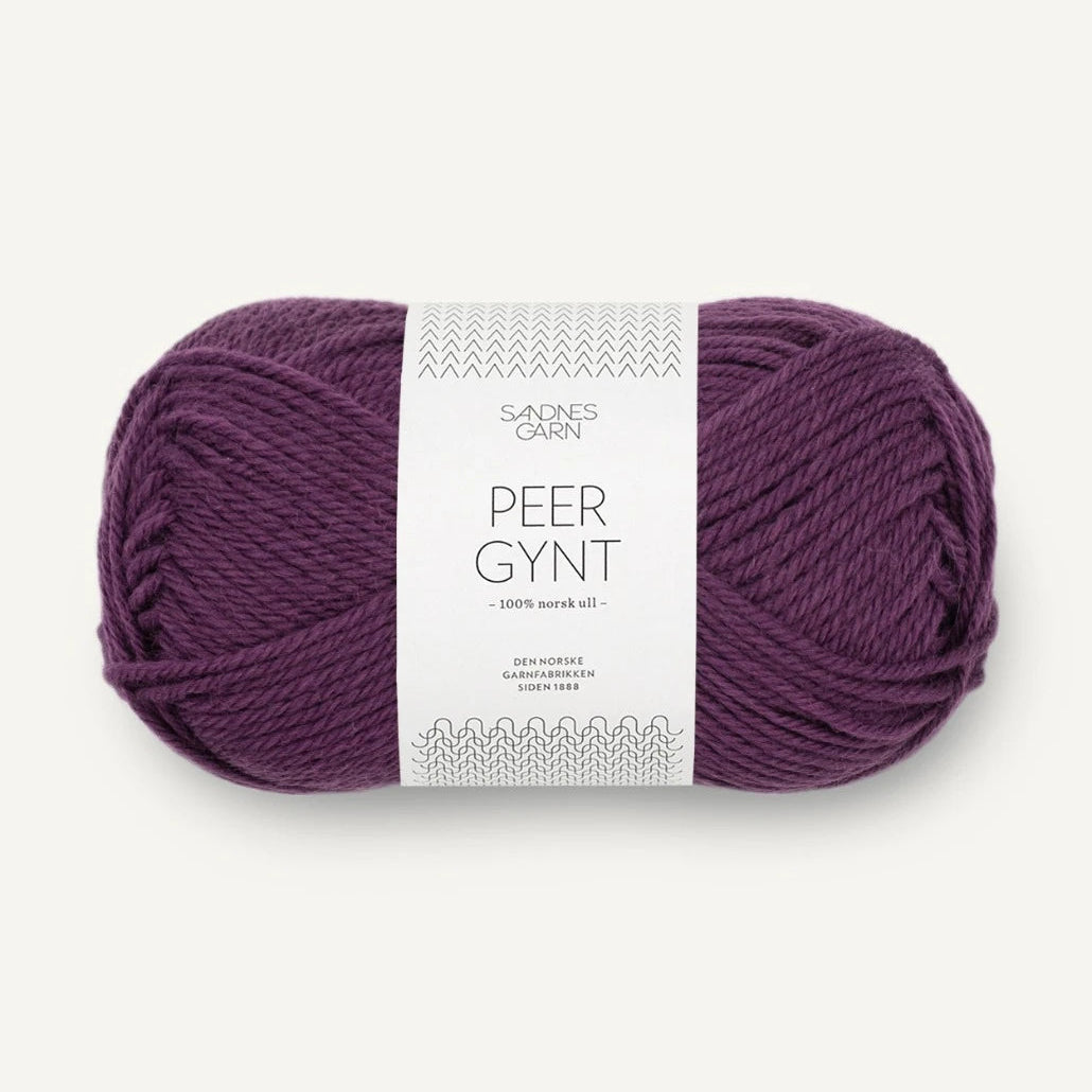 PetiteKnit Weekend Hat - Knitting Kit in Peer Gynt