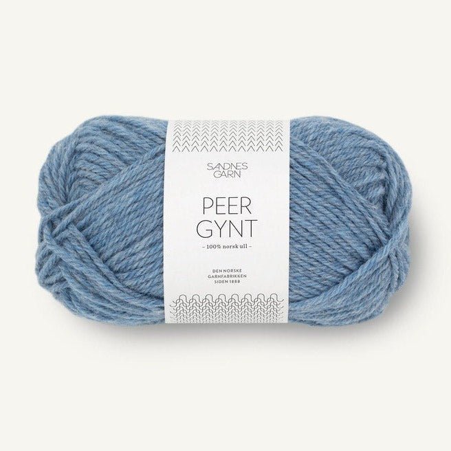 PetiteKnit Weekend Hat - Knitting Kit in Peer Gynt