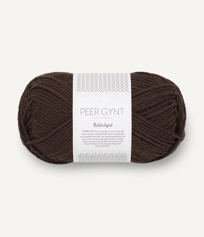 PetiteKnit Weekend Hat - Knitting Kit in Peer Gynt