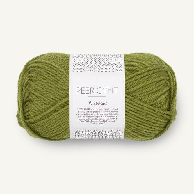 PetiteKnit Weekend Hat - Knitting Kit in Peer Gynt