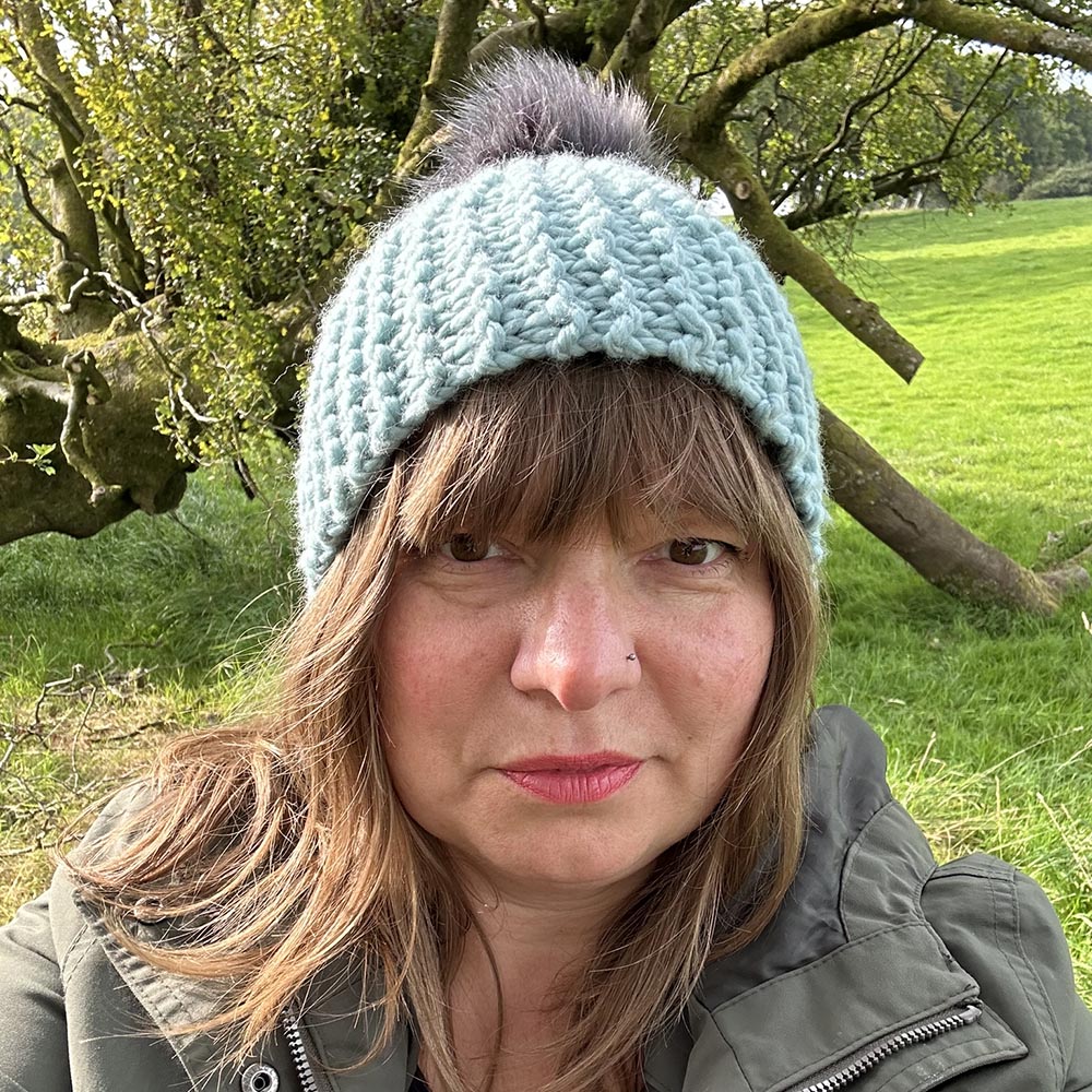 Simple Garter Stitch Beanie - Complete Beginner Knitting Pattern