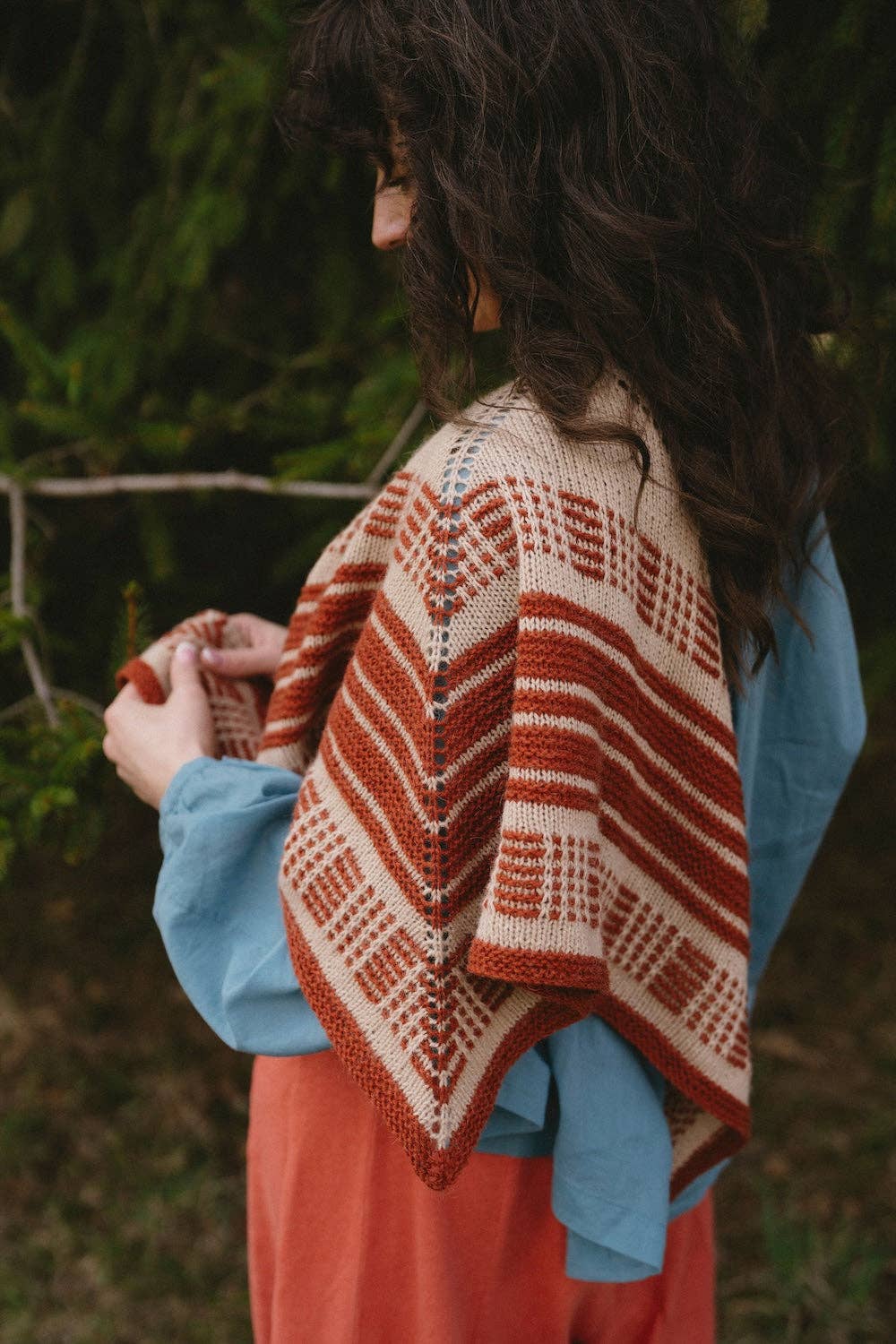 Laine Publishing - Field Notes: 20 Textured Knits for Everyday Beauty
