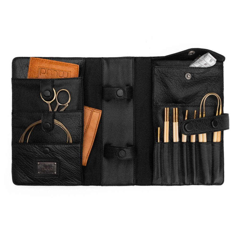 muud Carita Binder black open