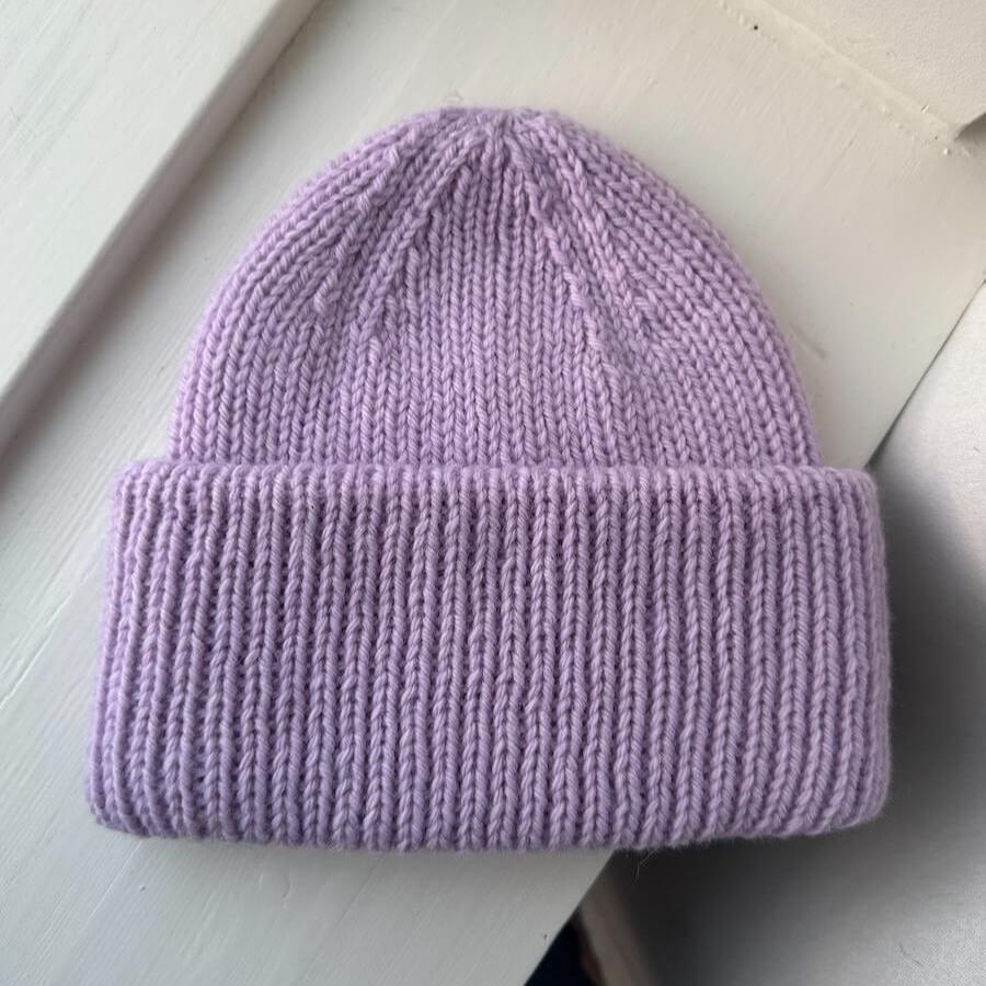 PetiteKnit Weekend Hat - Knitting Kit in Peer Gynt