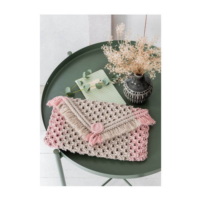 Macramé Fancy Clutch (FREE PDF Download)