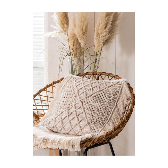 Macramé Boho Cushion (FREE PDF Download)