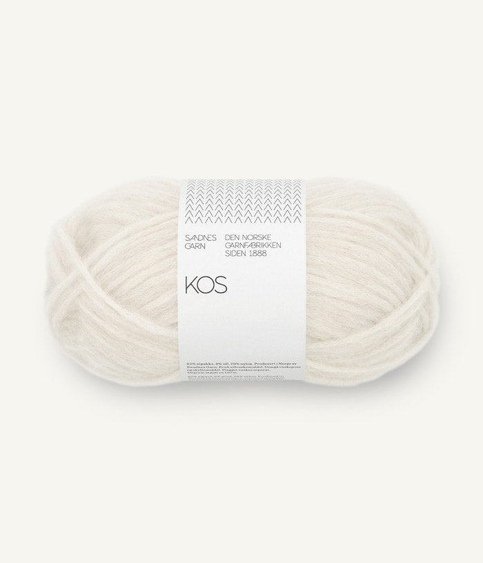 PetiteKnit Ivy Cape Knitting Kit in Sandnes Garn Kos