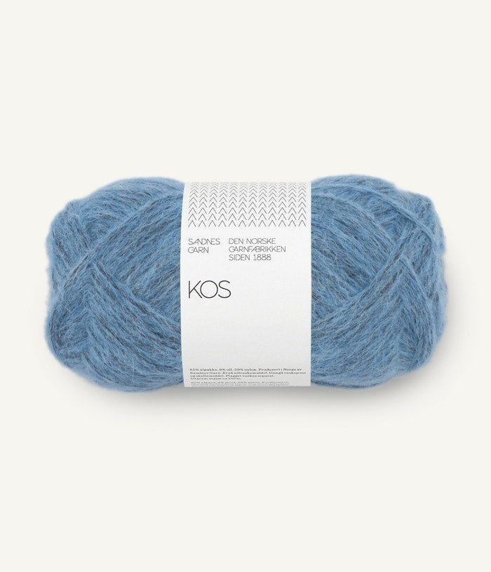 PetiteKnit Ivy Cape Knitting Kit in Sandnes Garn Kos