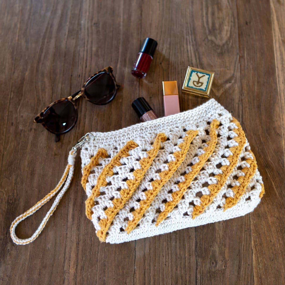 Hoooked Kuala Lumpur Clutch - Crochet Kit