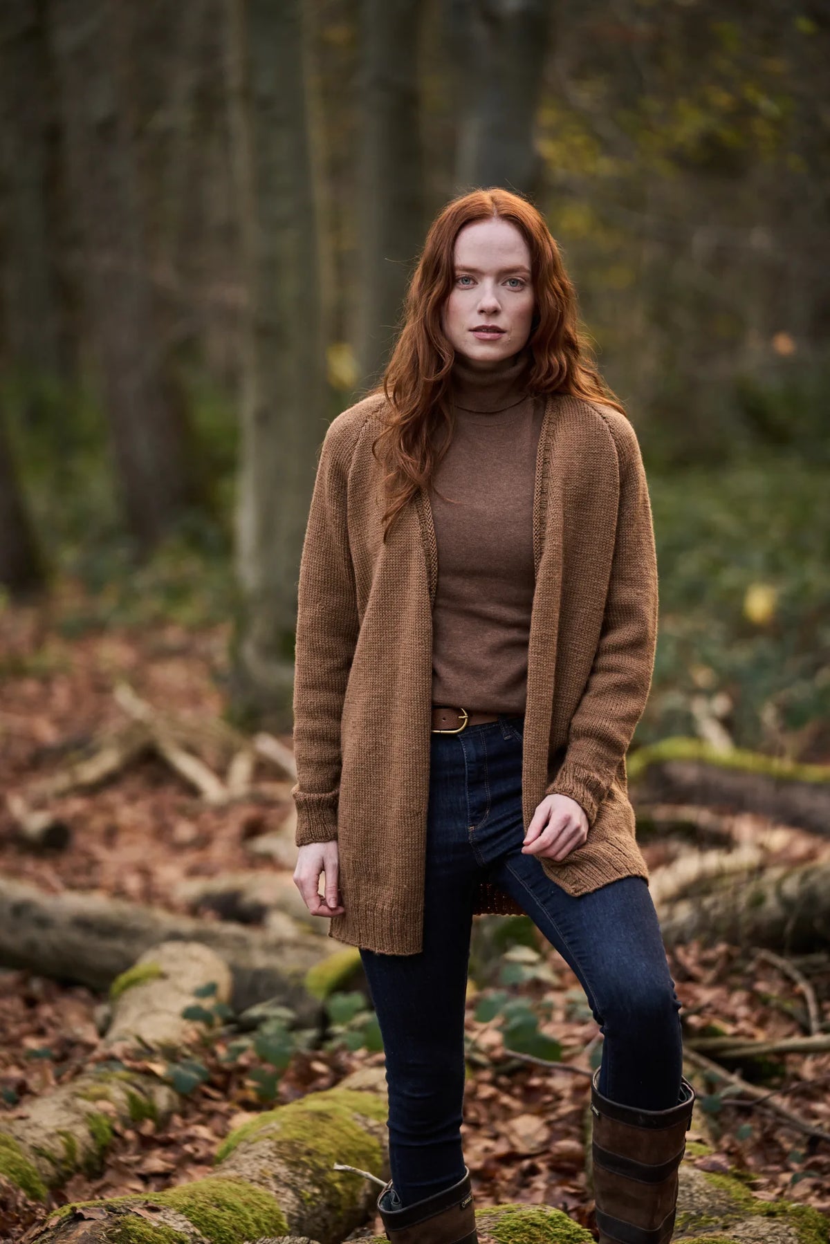 The Bramble & Fleece Moreland Cardigan, relaxed V-neck raglan in Wooltrace DK