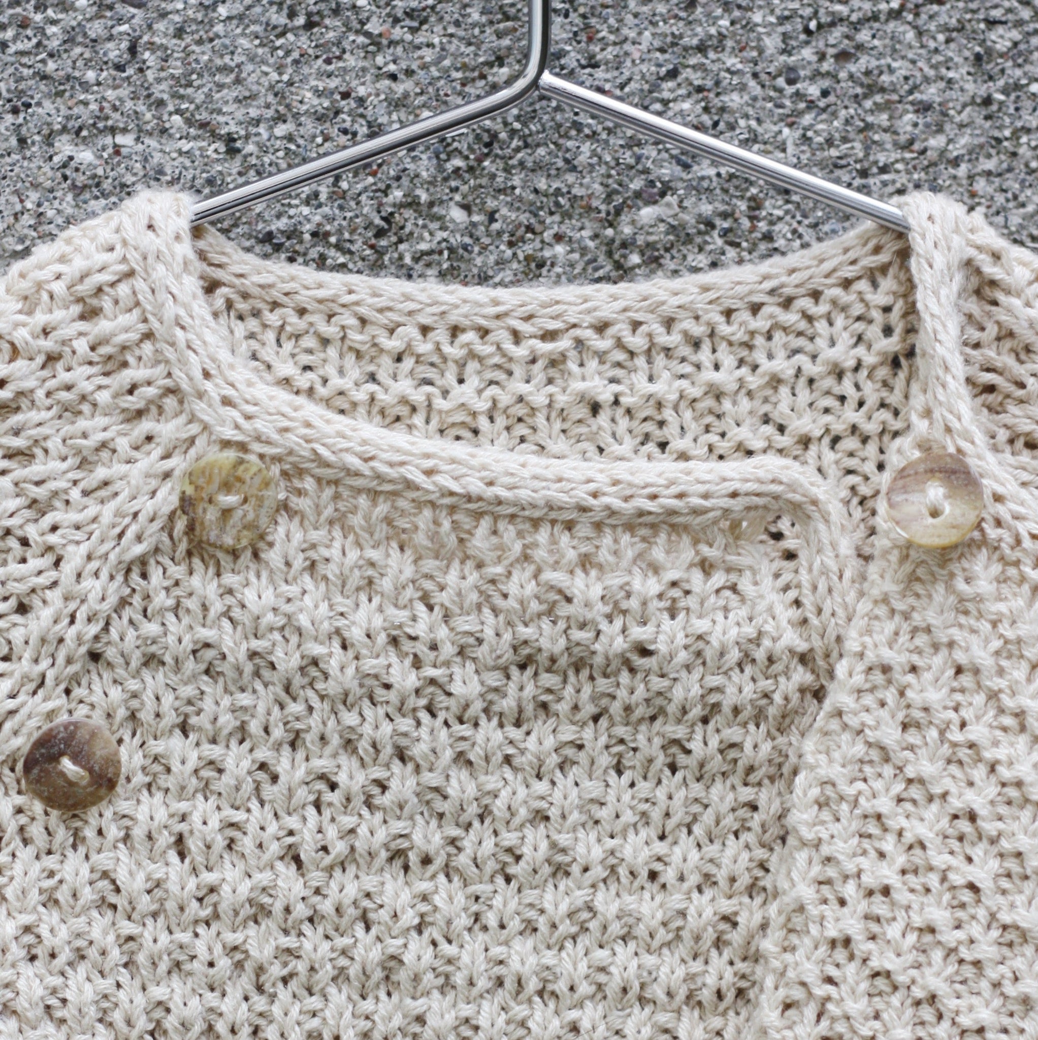 Knitting for Olive - Oat Wrap - Strickset aus Merinowolle