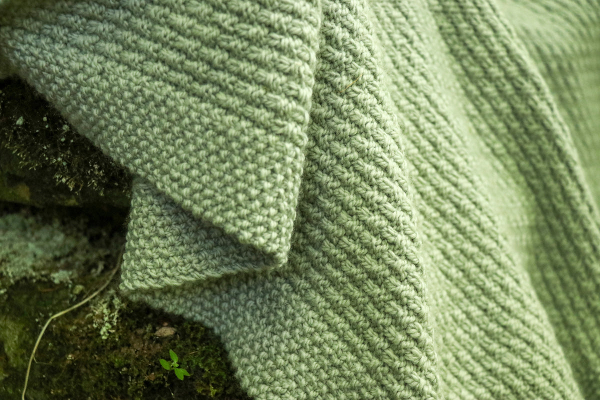 Alloway Raindrops Baby Blanket - Easy Knitting Pattern