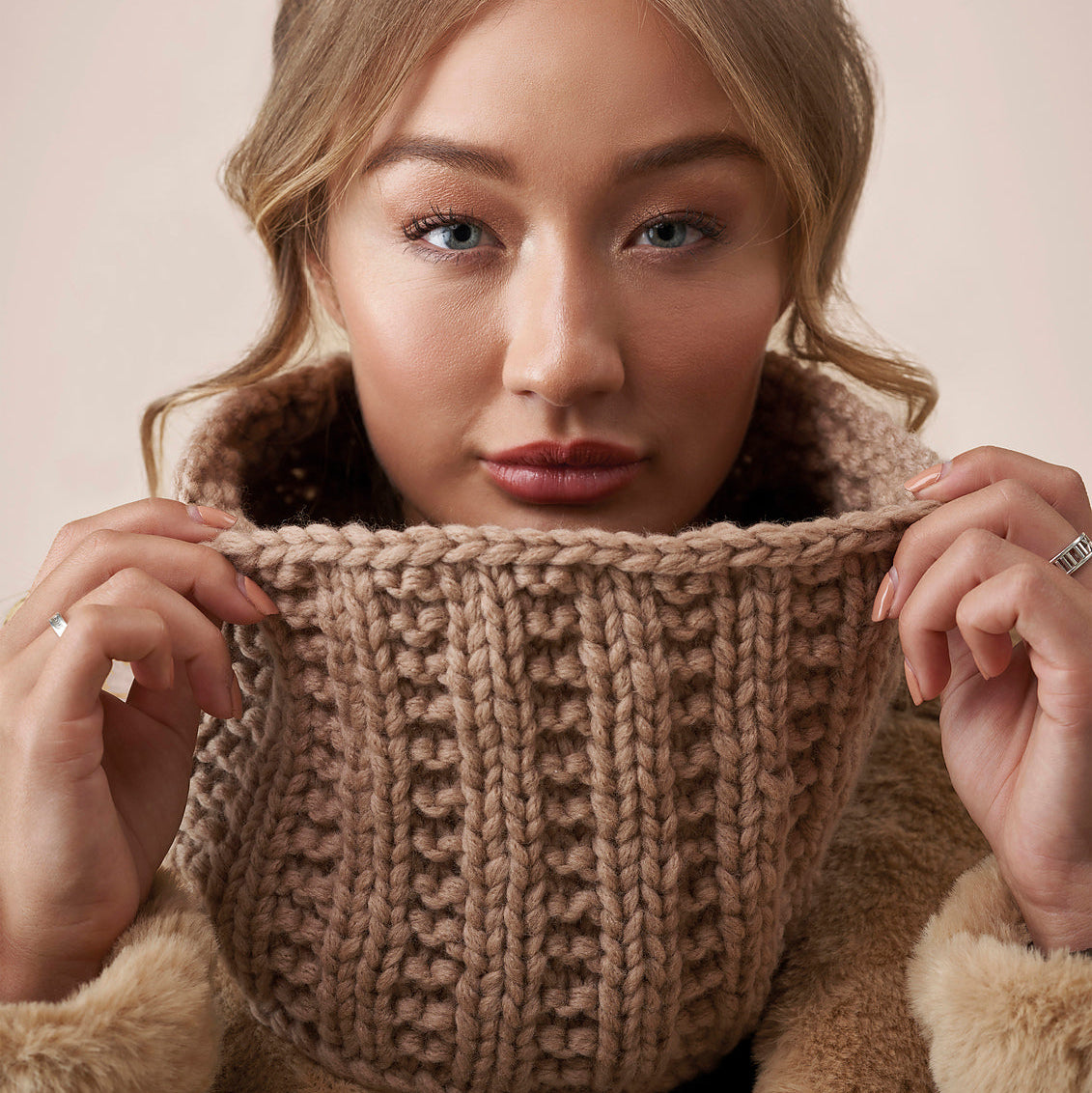 Merino Aria Snood - Beginner Knitting Kit
