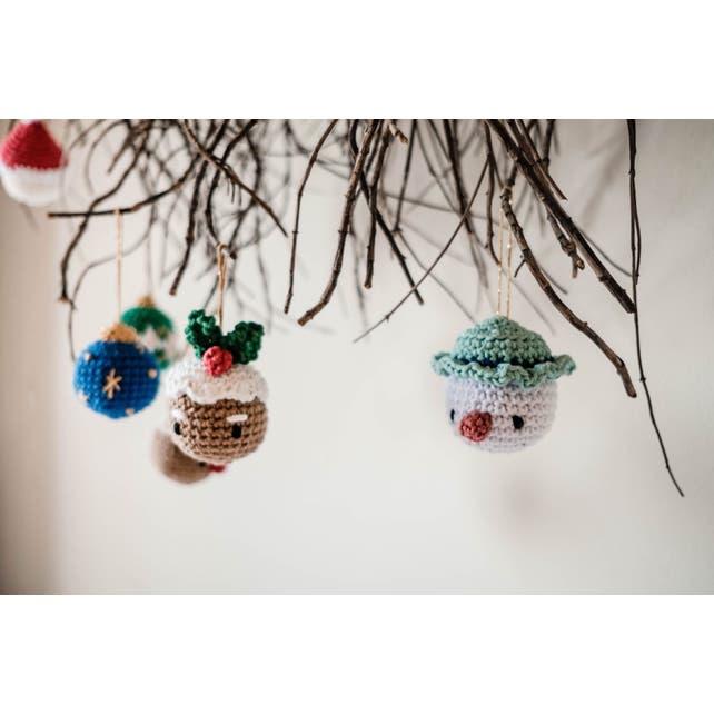 Xmas Wonderland Baubles - Crochet Kit