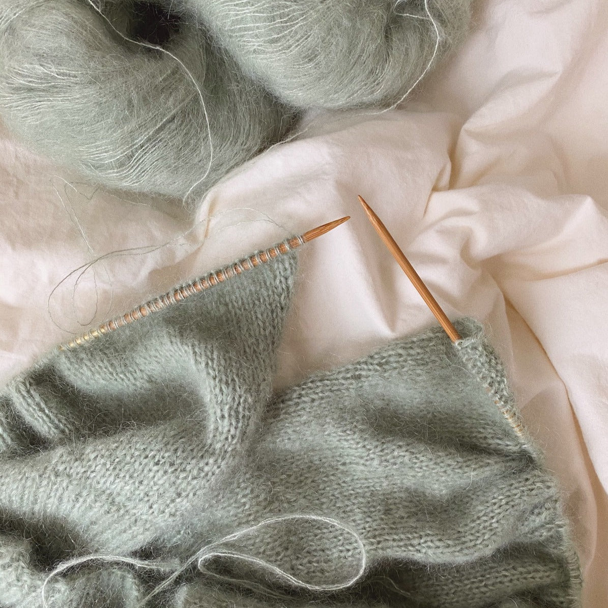 PetiteKnit Novice Cardigan – Mohair Edition – Strickmuster