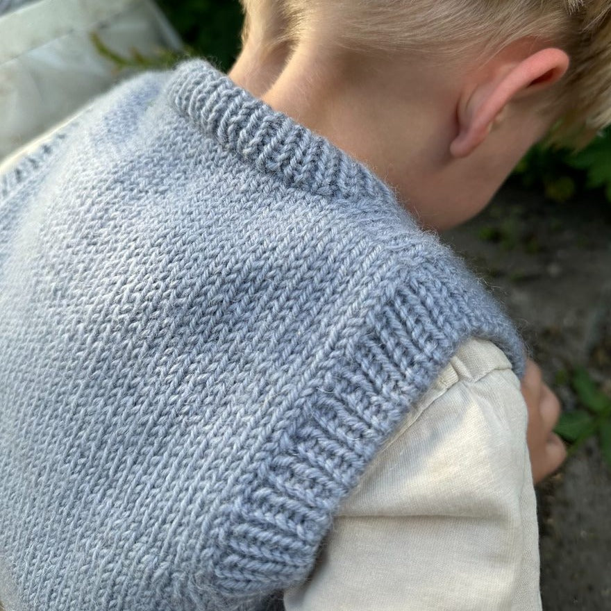 PetiteKnit Novice Pullover Junior Strickset in Peer Gynt