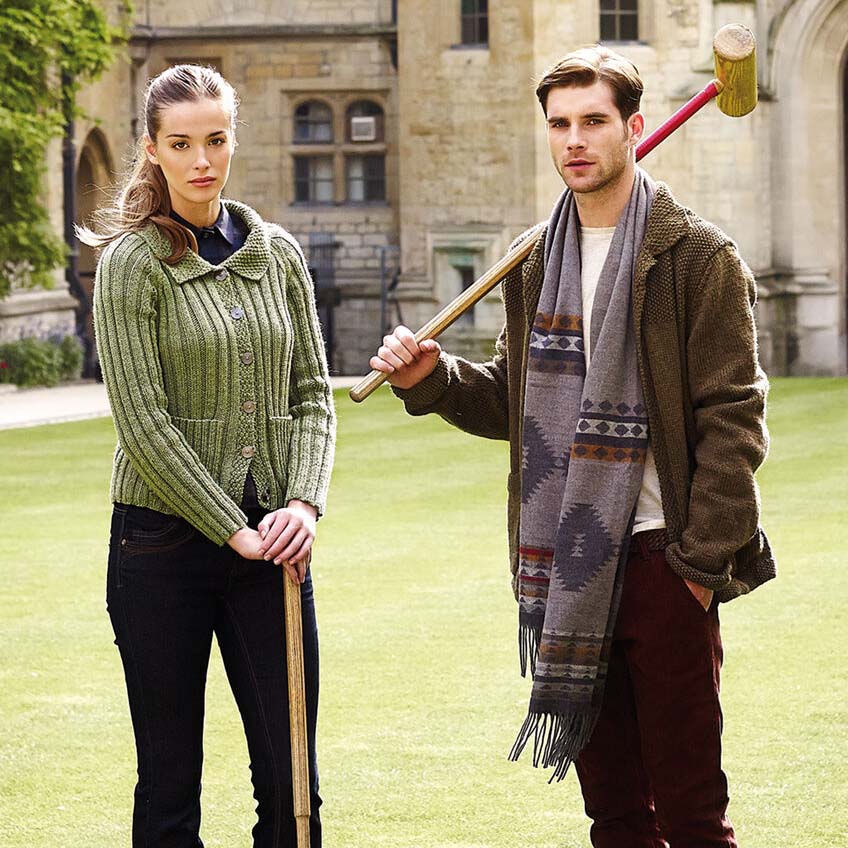 Simple Shapes Pure Wool Worsted – Knitting Pattern Book