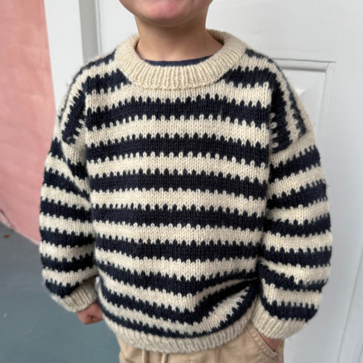 PetiteKnit Otto Sweater Junior knitted in Sandnes Garn Atlas