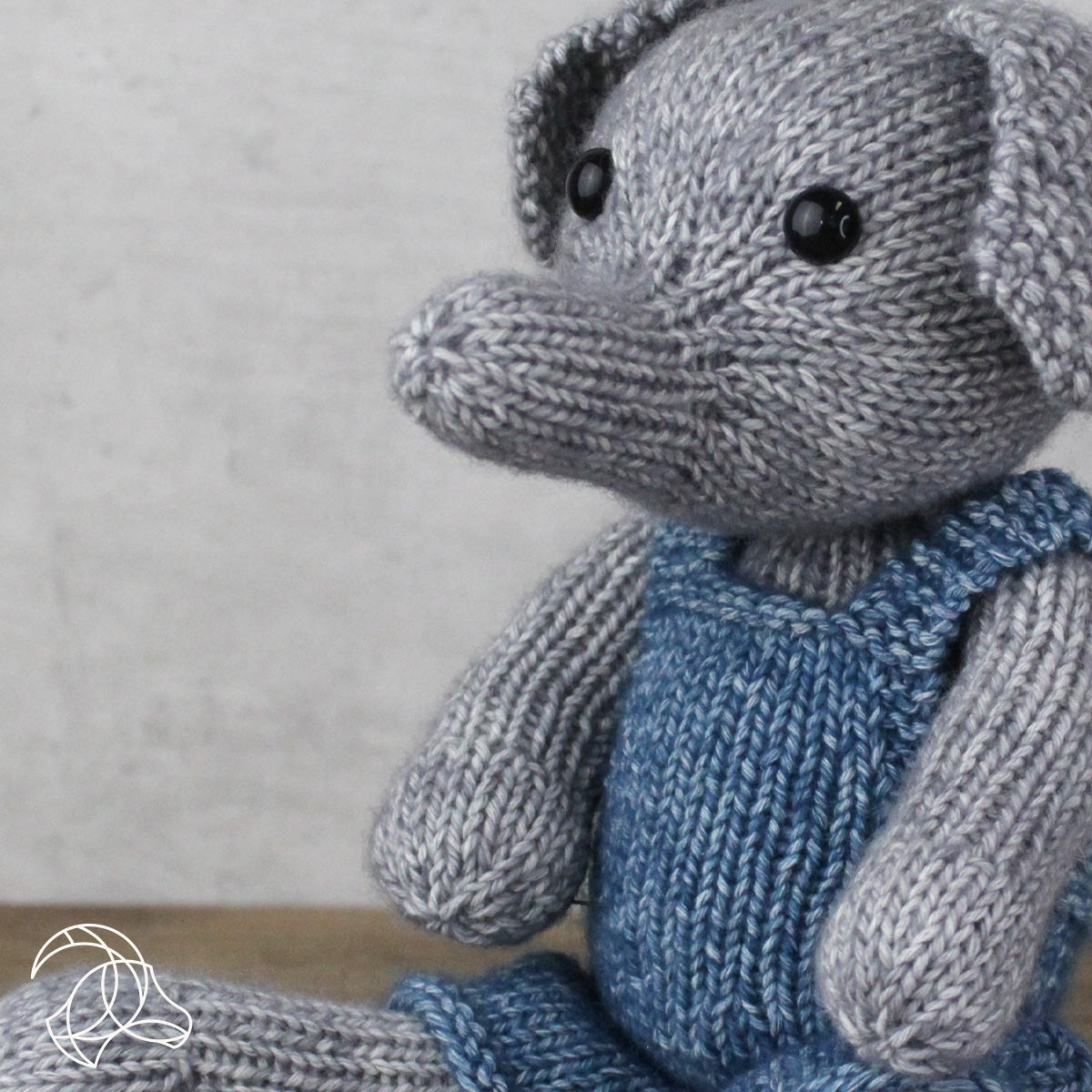 HardiCraft Freek Elephant Knitting Kit