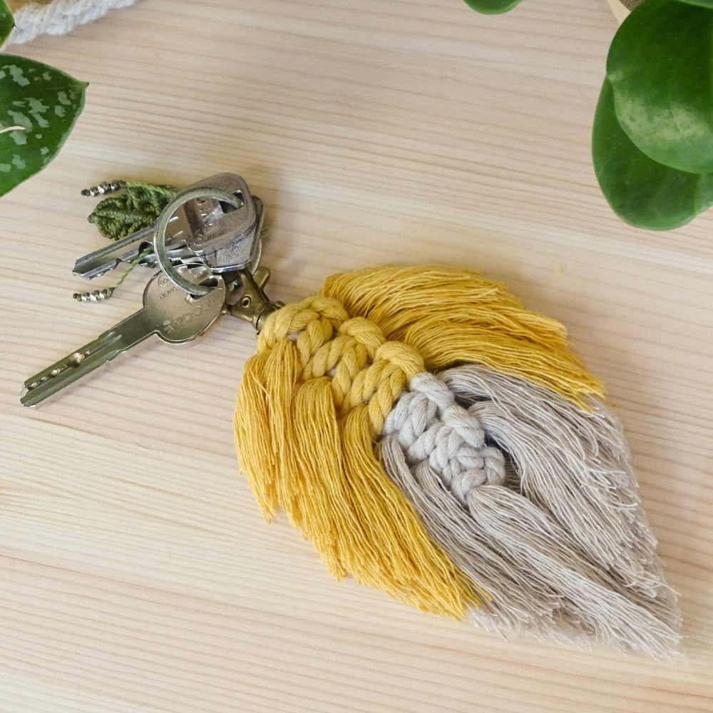 Macramé Feather Keychain (downloadable PDF)