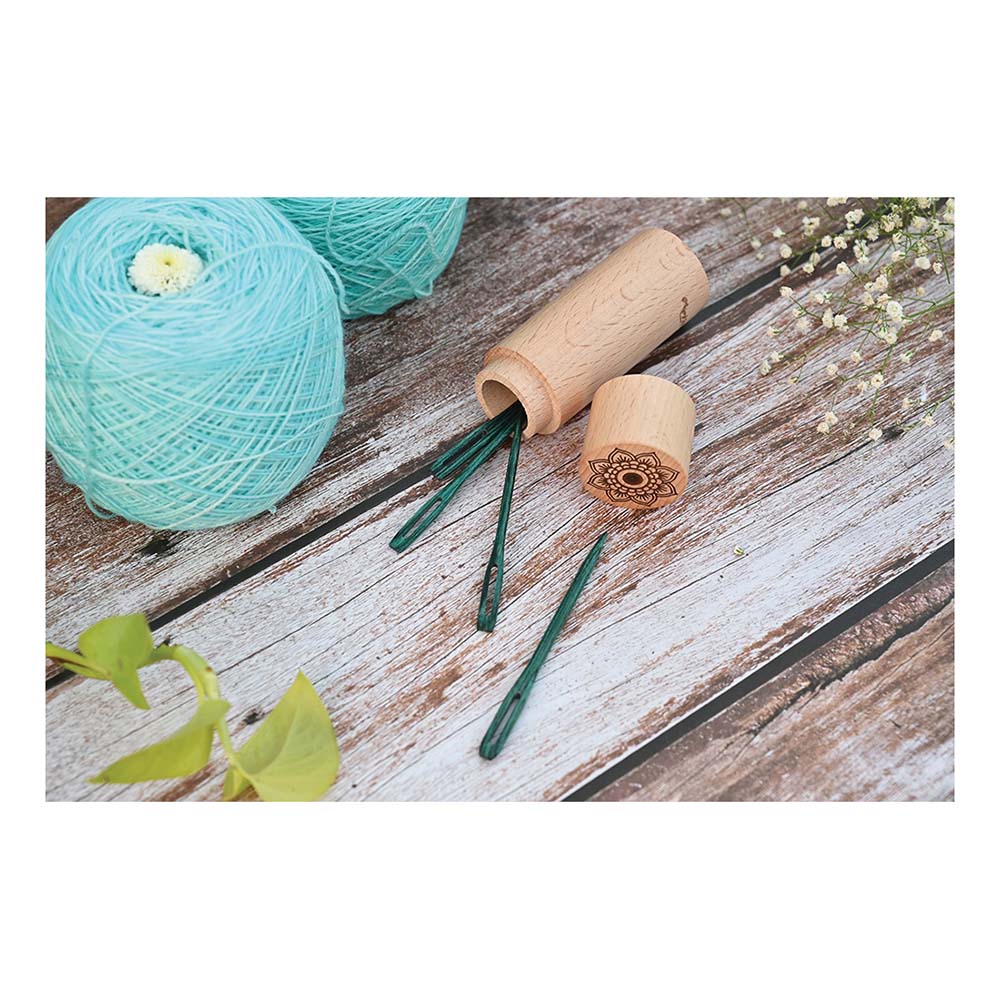 KnitPro Stopfnadeln aus Holz mit Behälter aus Buchenholz – The Mindful Collection