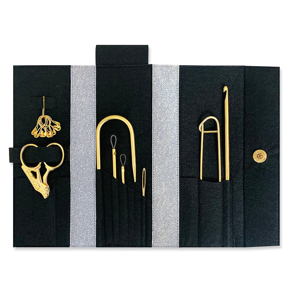 Pony Chazidra Golden Accessory Set